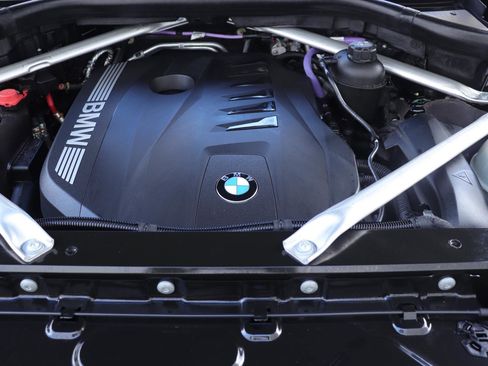 Used 2024 BMW X7 xDrive40i image 46