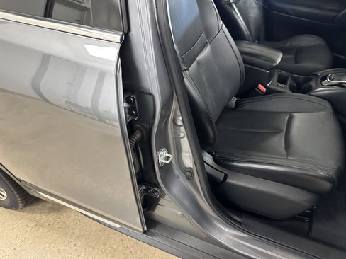 Used 2018 Nissan Rogue SL image 76