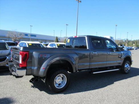 Used 2019 Ford F350 Lariat w/ Lariat Ultimate Package image 7
