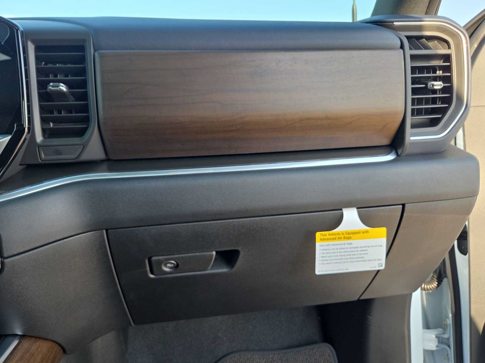 New 2026 Chevrolet Silverado 2500 High Country w/ High Country Premium Package AWD/4WD image 23