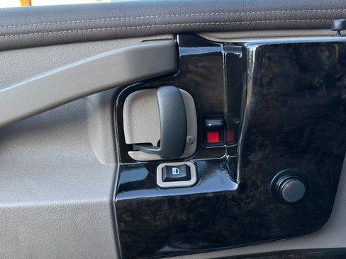 Used 2023 Chevrolet Express 2500 image 11