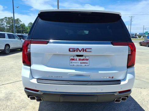 New 2026 GMC Yukon XL AT4 w/ AT4 Premium Plus Package AWD/4WD image 6