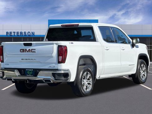 Certified 2022 GMC Sierra 1500 SLE w/ X31 Off-Road Package AWD/4WD image 4
