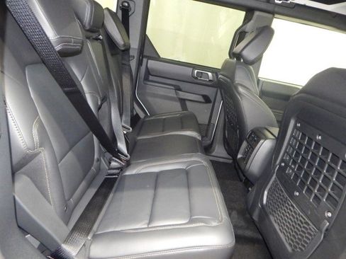 New 2025 Ford Bronco Badlands image 18