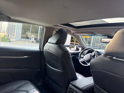 Used 2018 Toyota Camry XLE w/ Audio Package FWD image 6