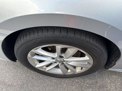 Used 2020 Volkswagen Passat 2.0T S image 11