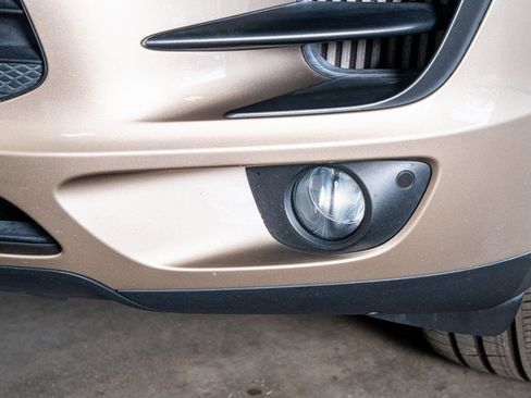 Used 2016 Porsche Macan S image 16