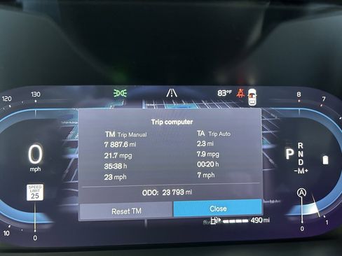 Certified 2025 Volvo XC90 B5 Core image 30