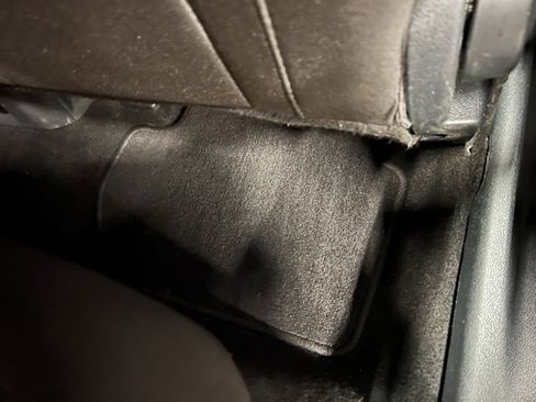 Used 2020 Ford EcoSport SE w/ SE Convenience Package image 24