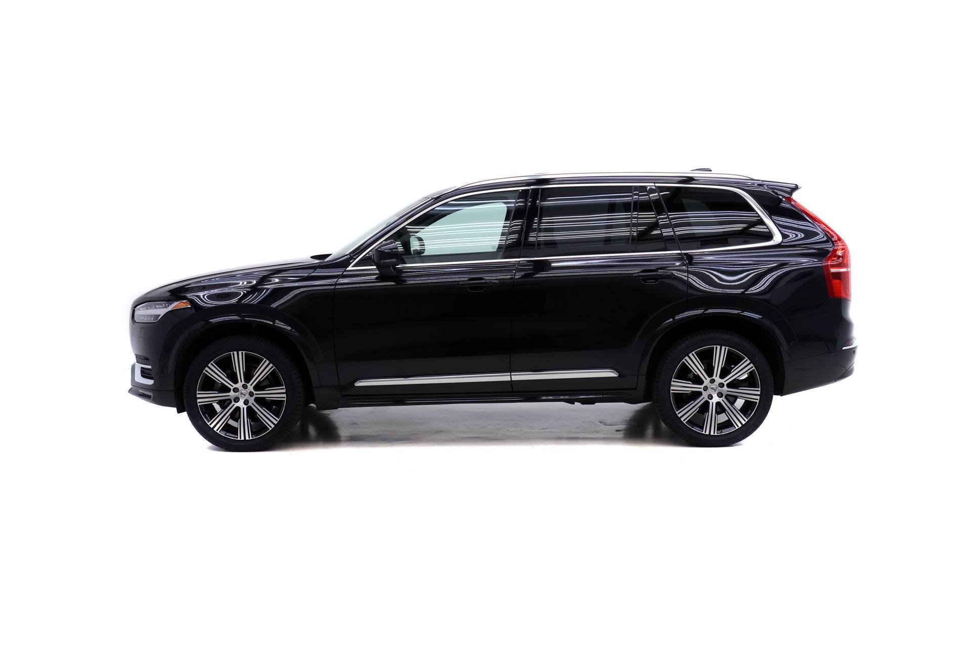 Certified 2023 Volvo XC90 B6 Ultimate AWD/4WD image 3