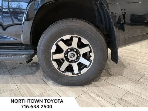 Used 2019 Toyota 4Runner TRD Off-Road Premium image 11