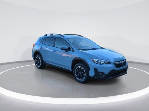 Used 2023 Subaru Crosstrek 2.0i Premium AWD/4WD image 2