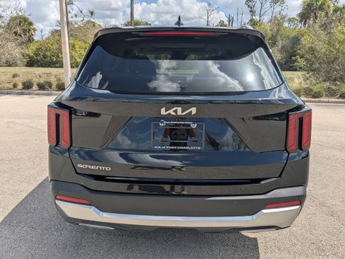 New 2026 Kia Sorento EX FWD image 6