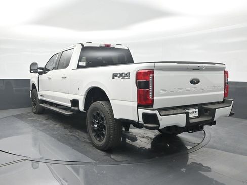 New 2026 Ford F250 Lariat w/ Black Appearance Package image 22