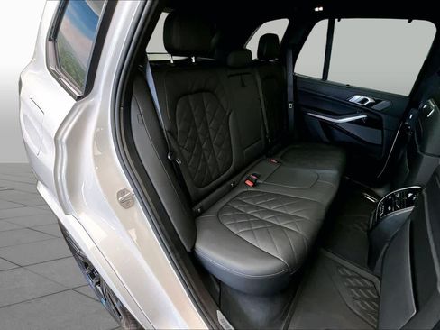Used 2026 BMW X5 sDrive40i w/ Executive Package RWD image 20