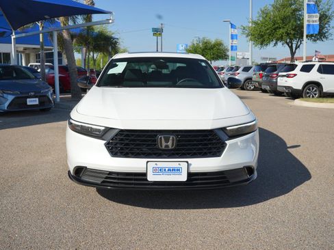 Used 2025 Honda Accord Sport image 2