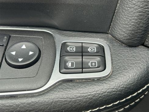 Used 2024 RAM 2500 Big Horn image 23