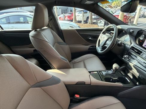 Certified 2023 Lexus ES 250 w/ Premium Package AWD/4WD image 46