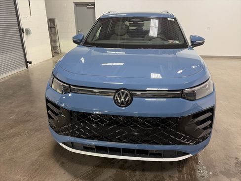New 2026 Volkswagen Tiguan SEL R-Line image 8