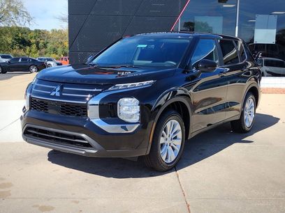 New 2025 Mitsubishi Outlander ES