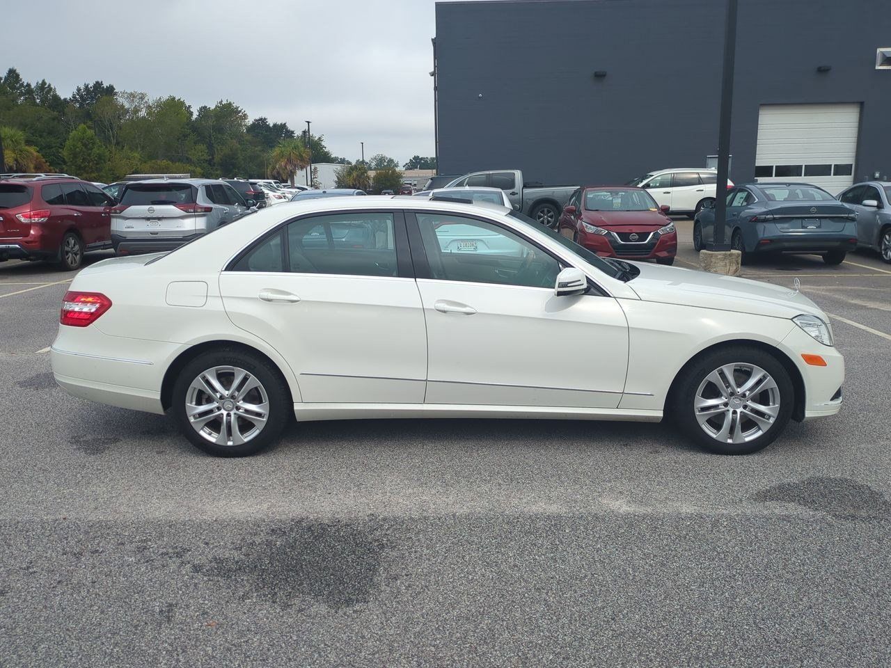 Used 2010 Mercedes-Benz E 350 Sedan image 2