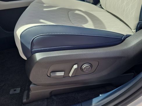 New 2026 Kia Carnival SX FWD image 21