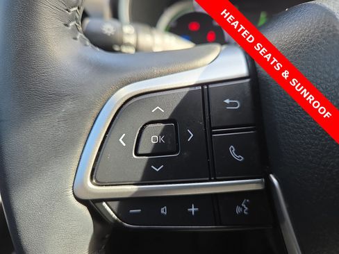 Used 2024 Toyota Highlander XLE image 20