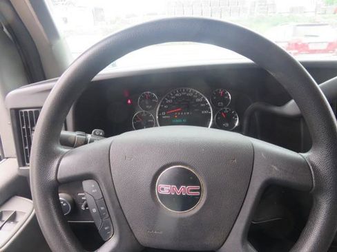 Used 2017 GMC Savana 3500 RWD image 13