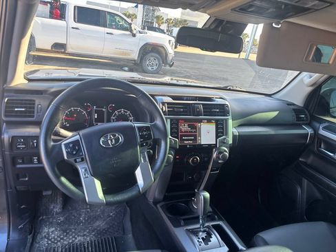 Used 2022 Toyota 4Runner SR5 Premium AWD/4WD image 12