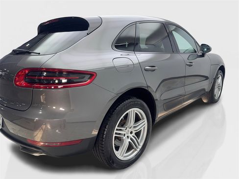 Used 2018 Porsche Macan image 13
