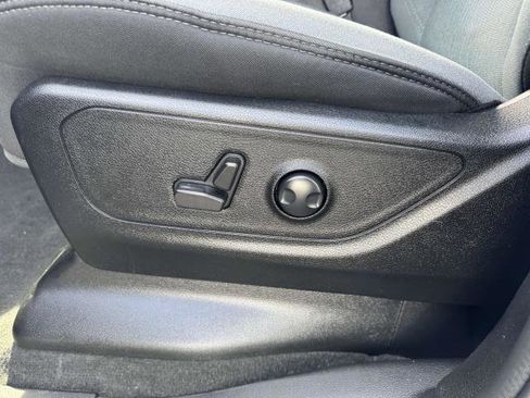 Used 2023 RAM 1500 Big Horn image 10