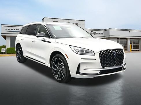 Used 2024 Lincoln Corsair Grand Touring w/ Equipment Group 302A AWD/4WD image 7
