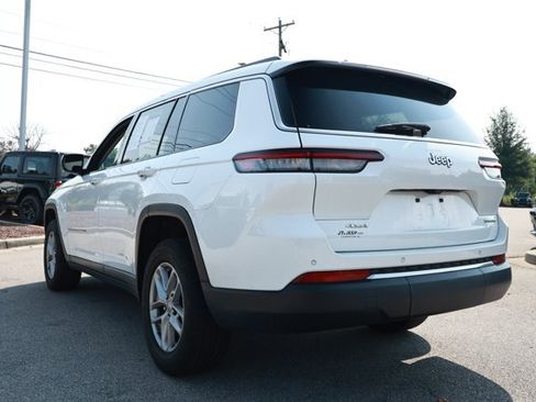 Used 2023 Jeep Grand Cherokee L Laredo w/ Luxury Tech Group I AWD/4WD image 8