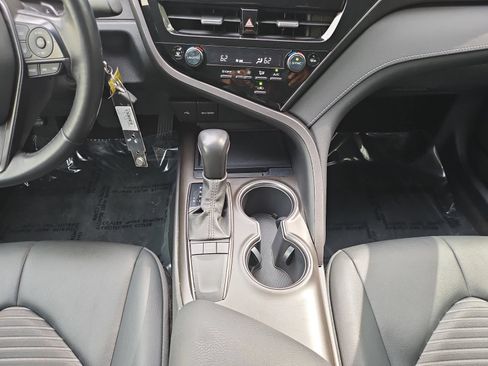 Used 2023 Toyota Camry SE FWD image 31
