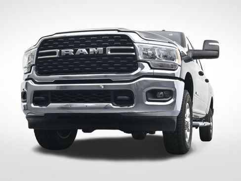 Used 2024 RAM 2500 Big Horn AWD/4WD image 32