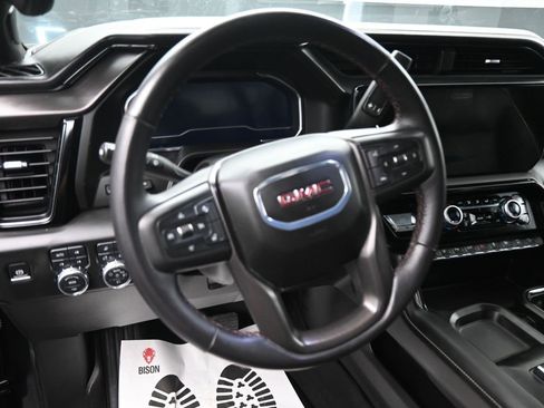 Used 2025 GMC Sierra 2500 AT4X image 13