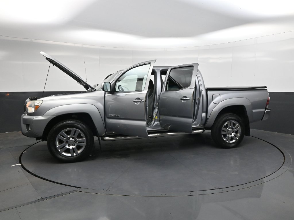 Used 2015 Toyota Tacoma 4x4 Double Cab w/ Limited Package image 40