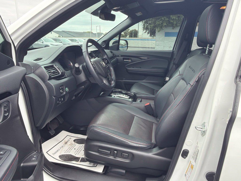 Used 2021 Honda Pilot Black Edition image 17