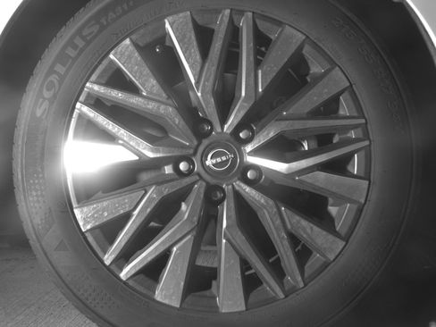 Used 2025 Nissan Altima 2.5 SV image 13