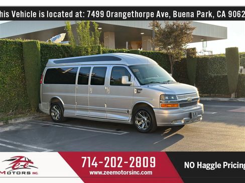 Used 2015 Chevrolet Express 2500 Extended Van 3D image 3