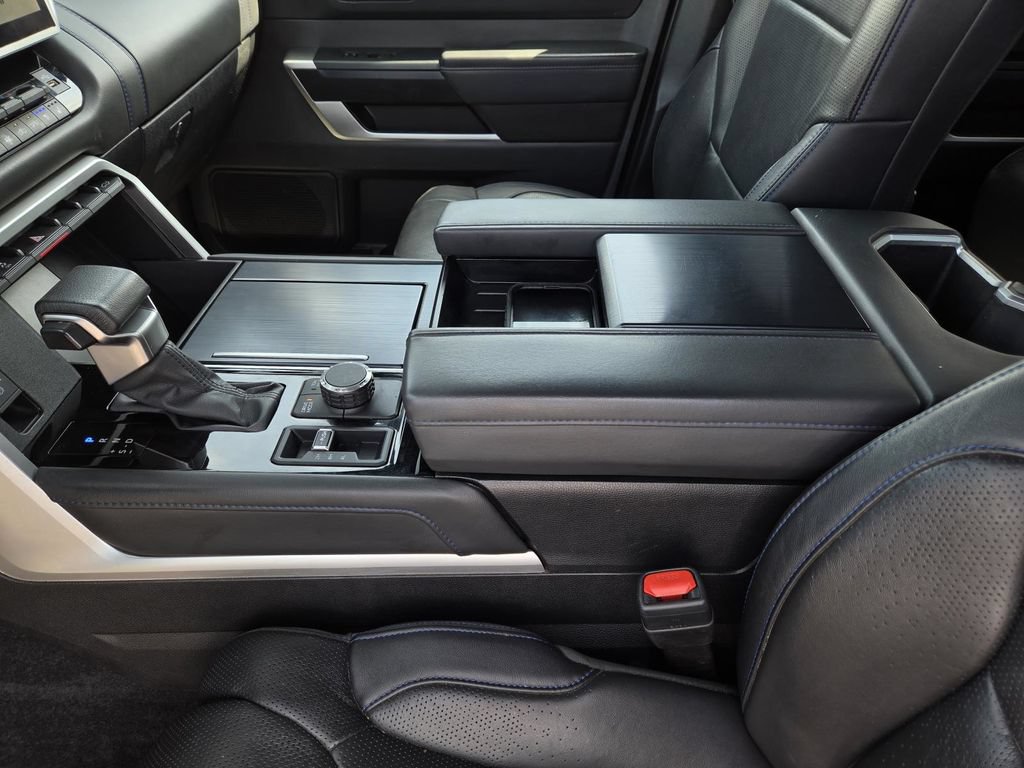 Used 2025 Toyota Tundra Platinum AWD/4WD image 35