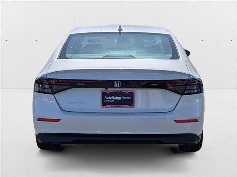 New 2025 Honda Accord SE image 7