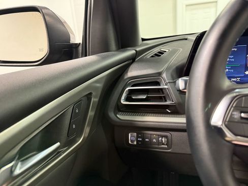Used 2026 Chevrolet Traverse LT AWD/4WD image 75