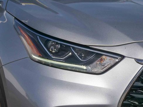 Used 2020 Toyota Highlander Limited image 4