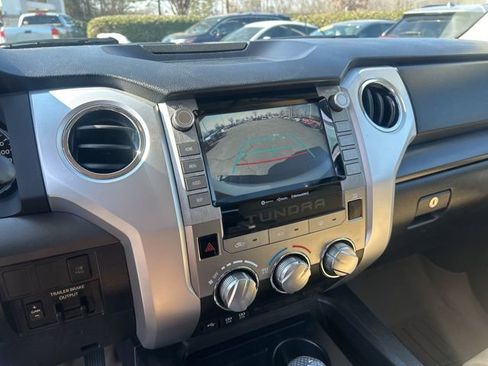 Used 2021 Toyota Tundra SR5 w/ SR5 Upgrade Package image 24
