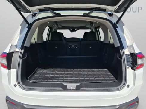 Certified 2025 Honda Pilot Touring image 27