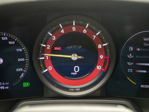Used 2022 Porsche 911 GT3 RWD image 26