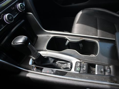 Used 2021 Honda Accord Sport image 17