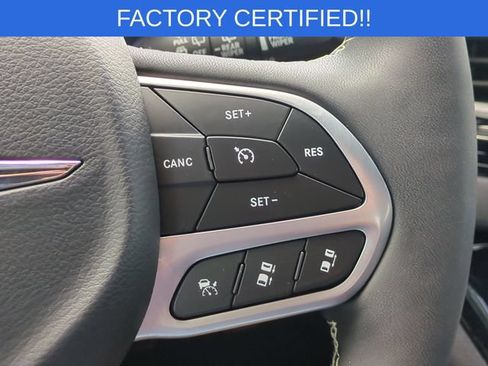 Used 2025 Chrysler Voyager LX FWD image 20