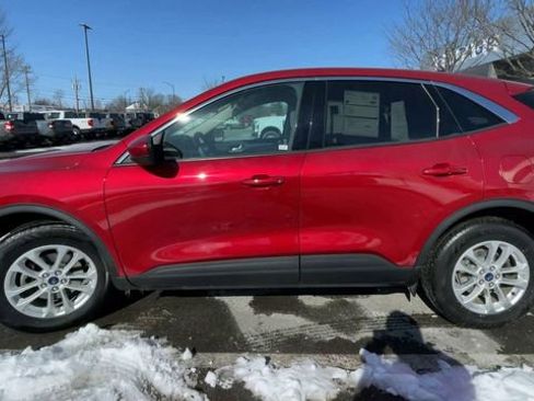 Used 2020 Ford Escape SE image 5